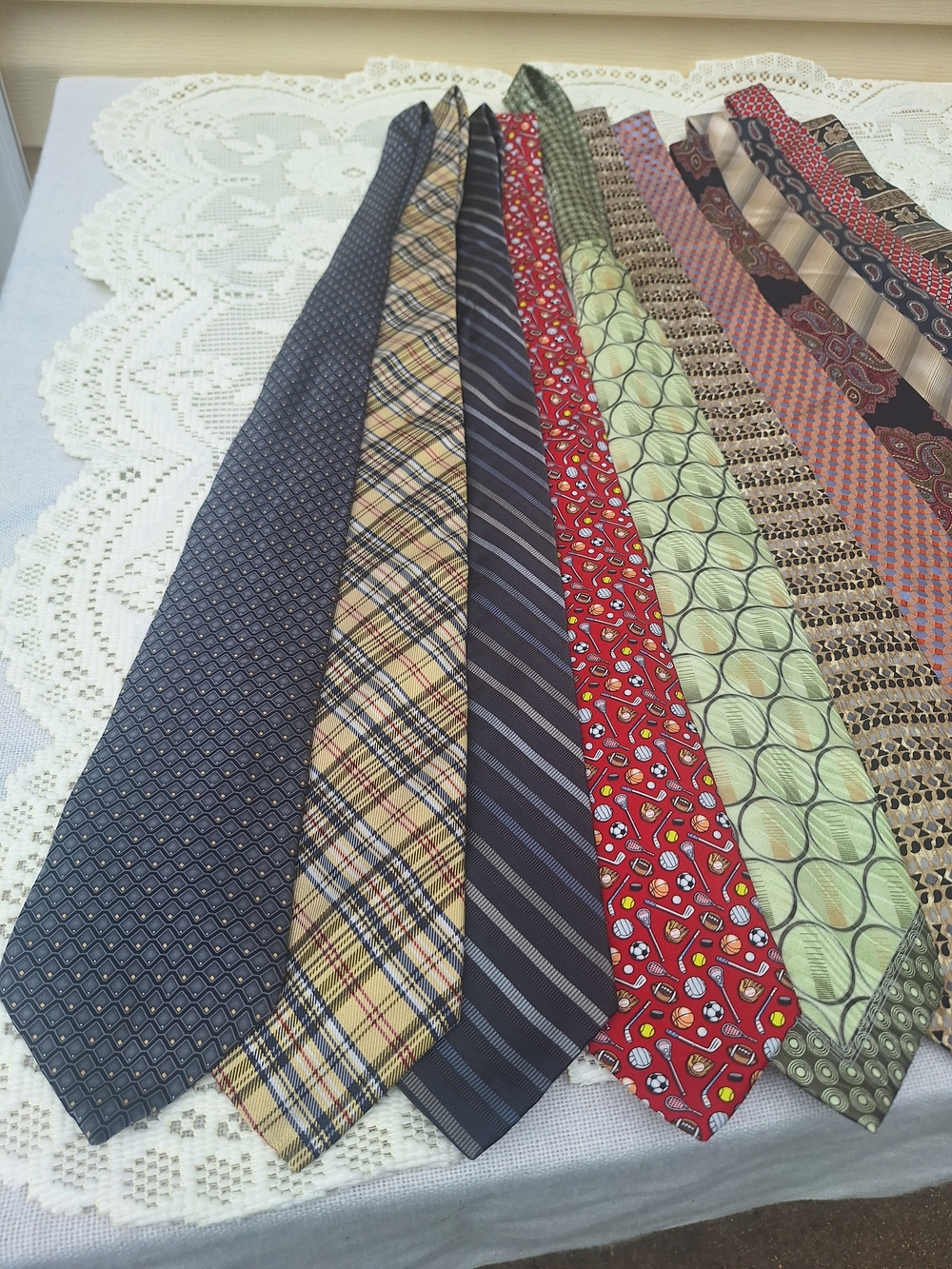 Classic Multi-Pattern Men's Necktie Collection - Assorted Colors - Picture 2 of 7